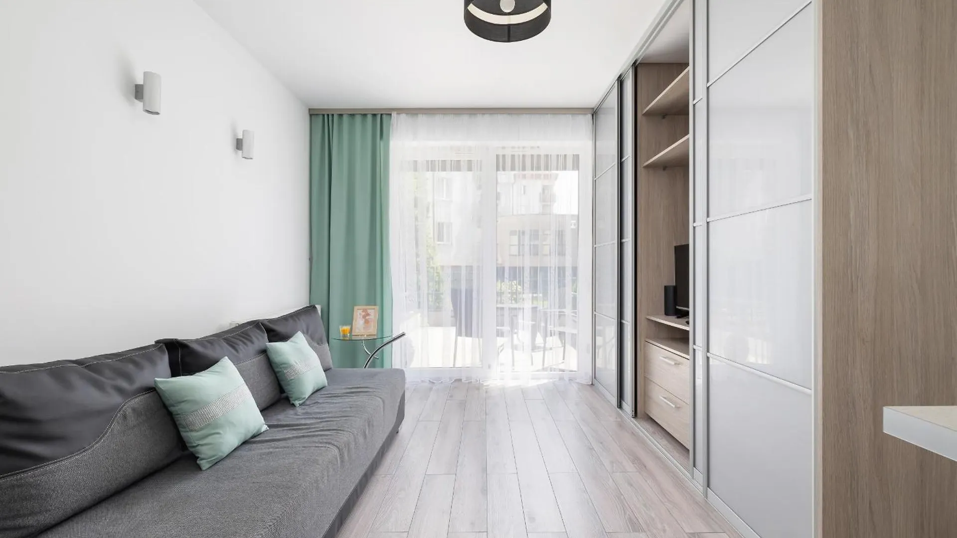 Apartament W Spokojnej Okolicy Z Parkingiem By Noclegi Renters Krakow
