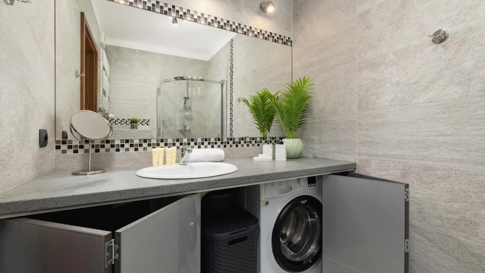 Apartament W Spokojnej Okolicy Z Parkingiem By Noclegi Renters Krakow Poland